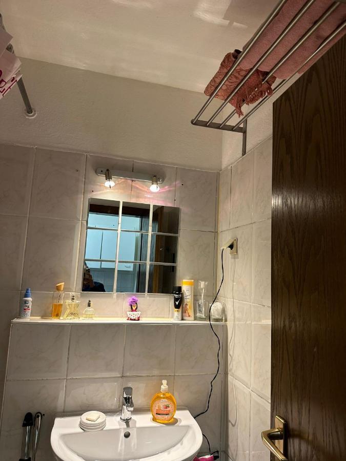 Jasmin'S Apartment Krefeld Ngoại thất bức ảnh